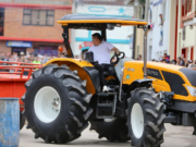 Subachoque Reafirma su Identidad Agrícola con el Concurso de Tractores