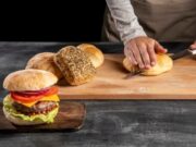 Cota impulsa su gastronomía local con una edición especial del Burger Fest