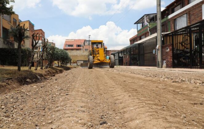 Avanzan obras de mantenimiento vial en Chía - BacataStereo ...