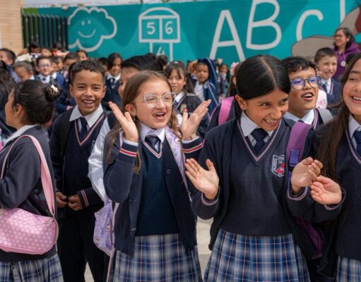 Estudiantes estrenan nueva sede del colegio San Josemaría Escrivá de Balaguer en Chía