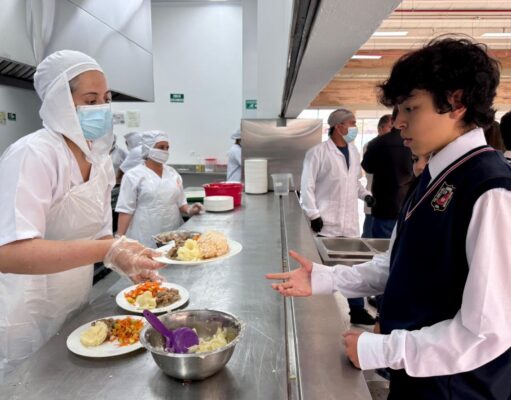 Más de 1.100 estudiantes ahora reciben alimentación caliente en Chía