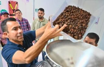 455 cacaoteros de Cundinamarca recibirán apoyo para mejorar sus cultivos