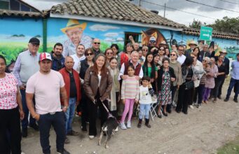 Mediante mural Familia Moreno recupera la memoria Histórica