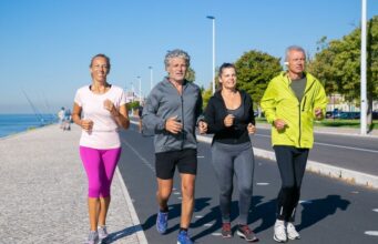 Mosquera invita a los adultos a participar en sus programas deportivos