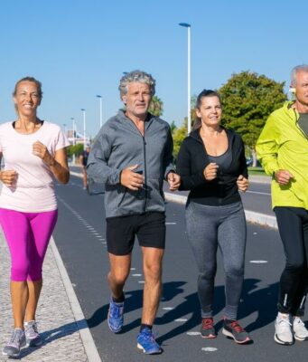 Mosquera invita a los adultos a participar en sus programas deportivos