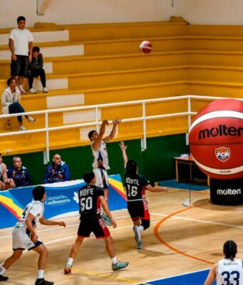Funza celebra el triunfo de Samuel Riaño en el baloncesto nacional