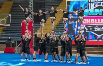 Más de 1.500 deportistas participaron en jornada de porrismo en Bogotá