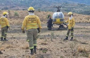 Cundinamarca despliega más de 37.000 galones de agua contra el fuego