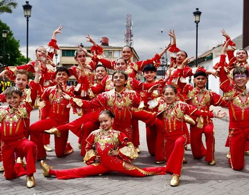 El talento salsero se tomó el Parque Principal de Funza
