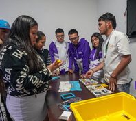 Mosquera lleva herramientas digitales a niños, jóvenes y adultos mayores