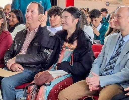 Simijaca forma estudiantes en seis idiomas