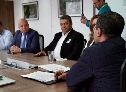 CAR y municipios fortalecen medidas para proteger las fuentes de agua