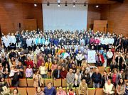 El canto colectivo reunió a diferentes generaciones en Chía