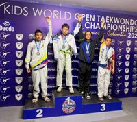 Taekwondistas de Cota brillaron en torneo realizado en Sogamoso